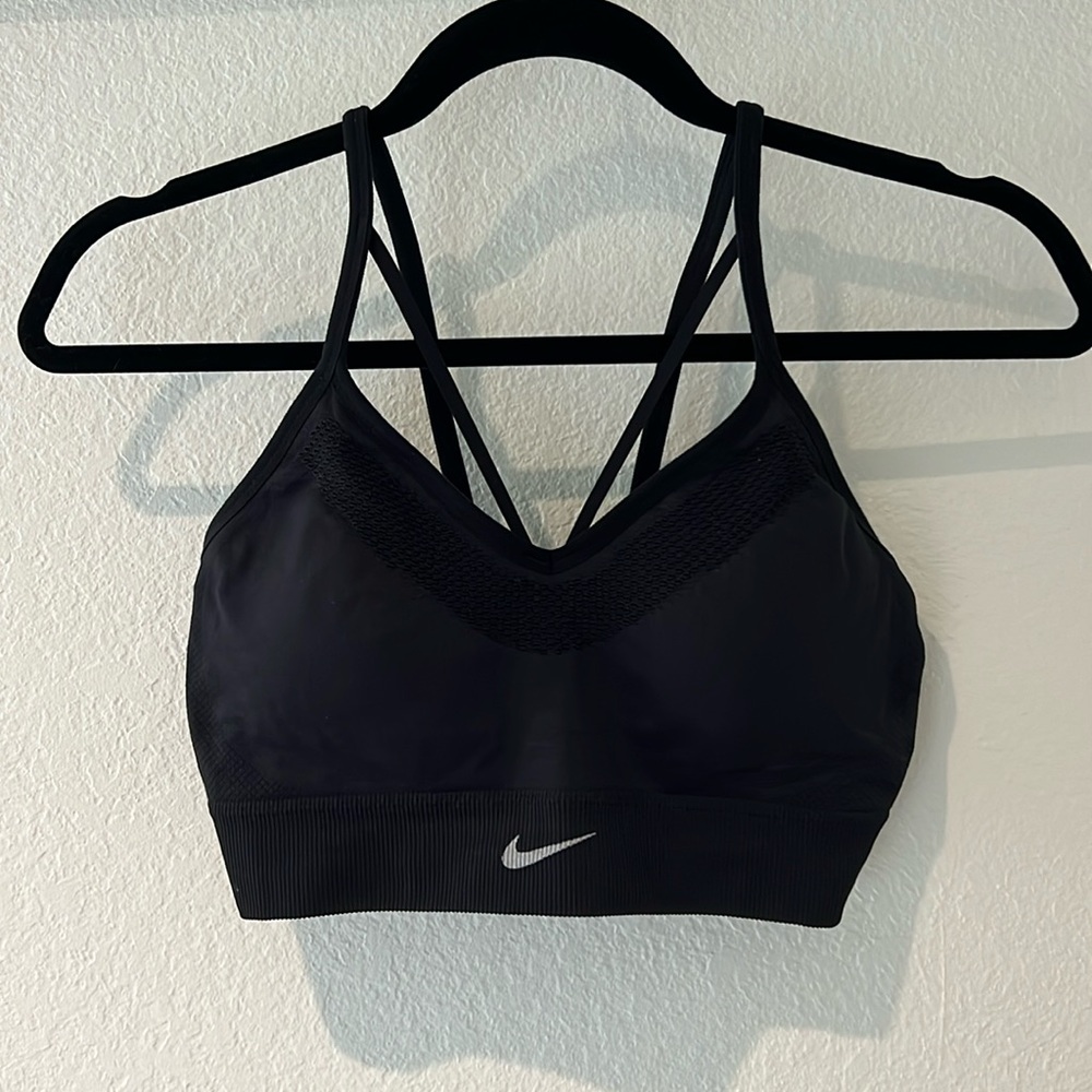 NIKE DRI-FIT Sports Bra M